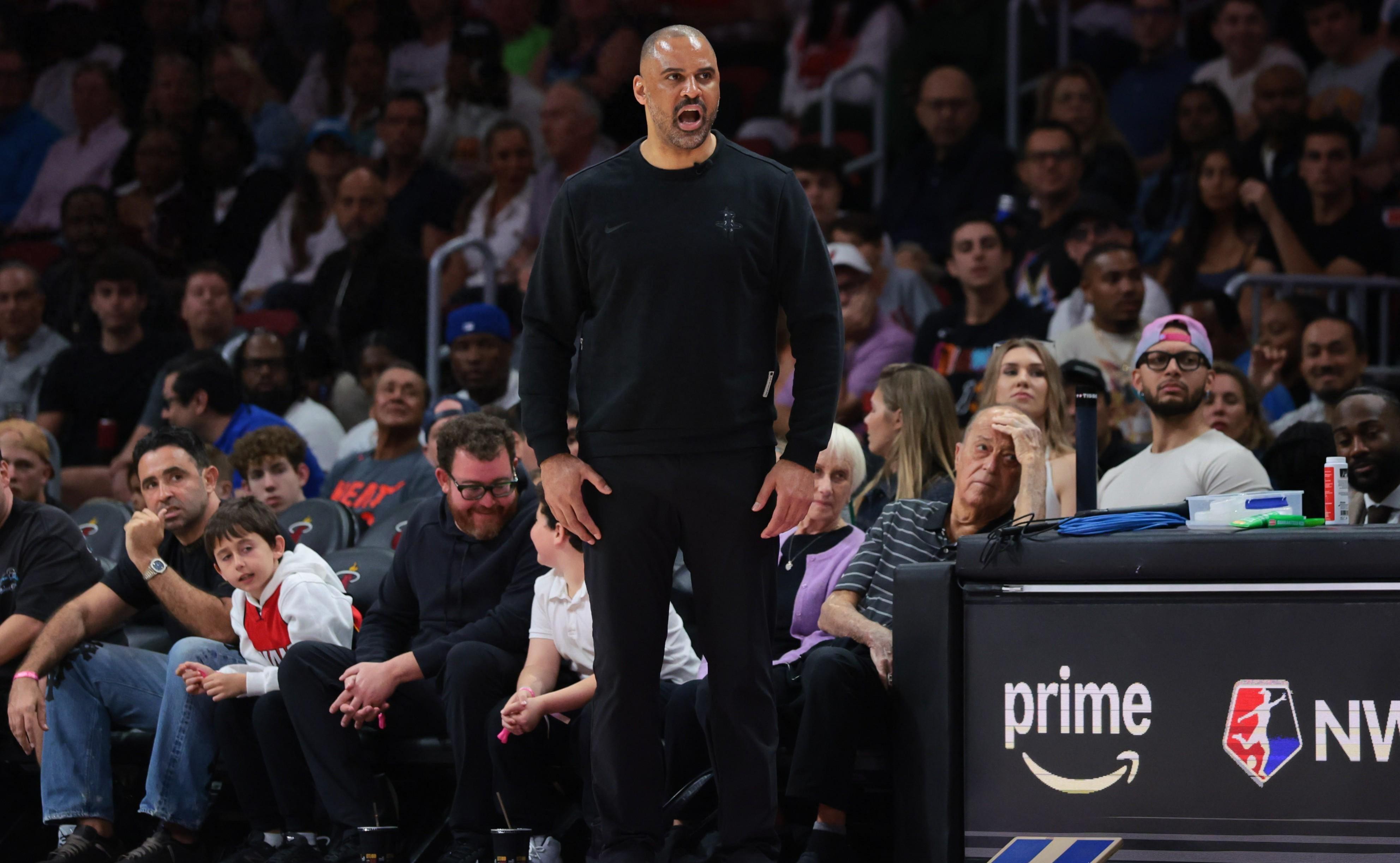 黄金甲体育-火箭1喜讯2不利！乌度卡被冤枉？申京1数据骤降，阿杜被啃老坐实